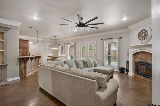 710 Willowood St., Longview, TX 75604