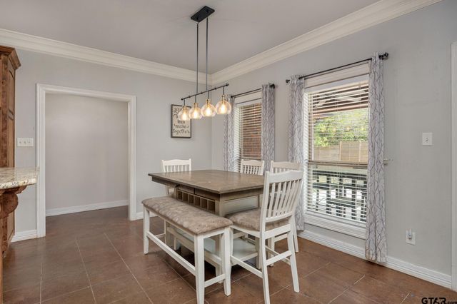 710 Willowood St., Longview, TX 75604