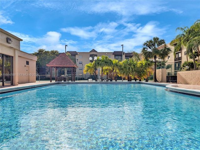 10501 W Broward Blvd 408, Plantation, FL 33324