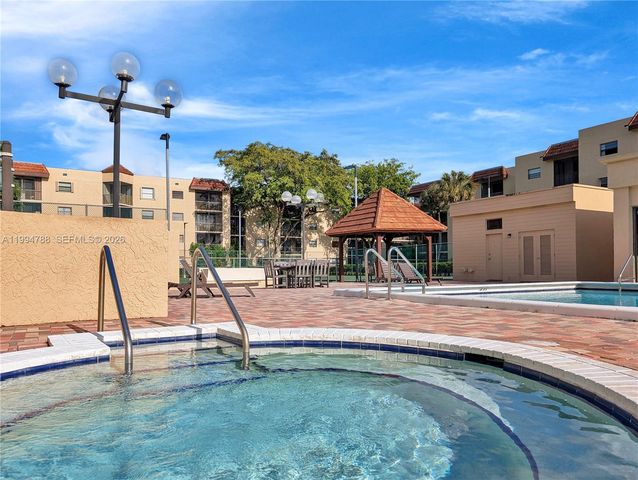 10501 W Broward Blvd 408, Plantation, FL 33324