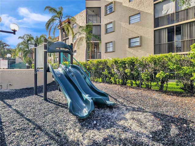 10501 W Broward Blvd 408, Plantation, FL 33324