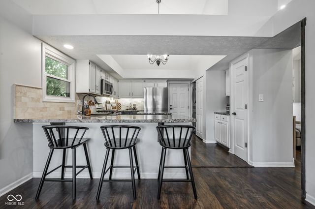 8888 Pine Tree Boulevard, Indianapolis, IN 46256