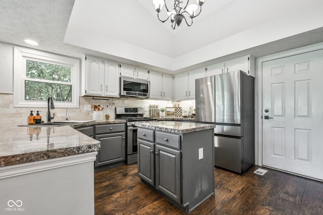 8888 Pine Tree Boulevard, Indianapolis, IN 46256