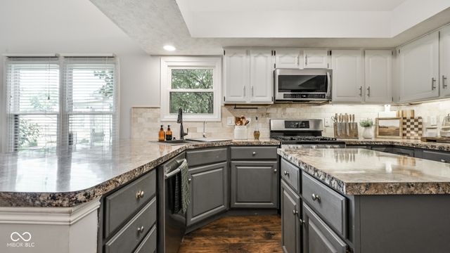 8888 Pine Tree Boulevard, Indianapolis, IN 46256