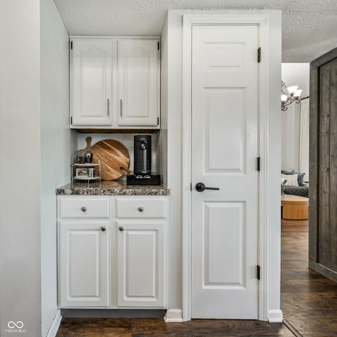 8888 Pine Tree Boulevard, Indianapolis, IN 46256