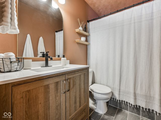 8888 Pine Tree Boulevard, Indianapolis, IN 46256