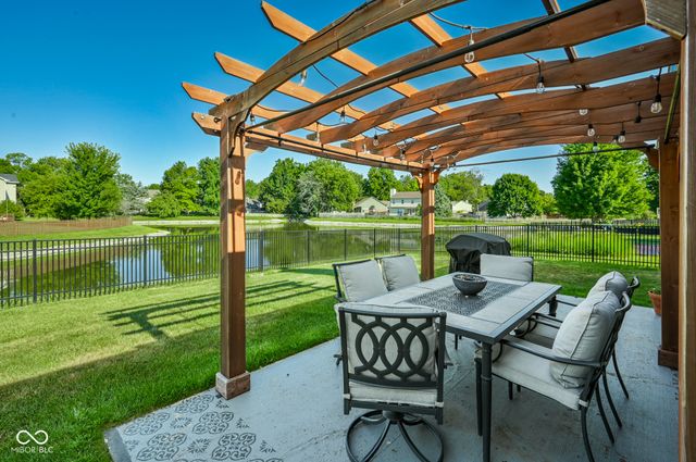 8888 Pine Tree Boulevard, Indianapolis, IN 46256