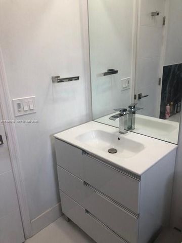 18200 SW 262nd St, Homestead, FL 33031