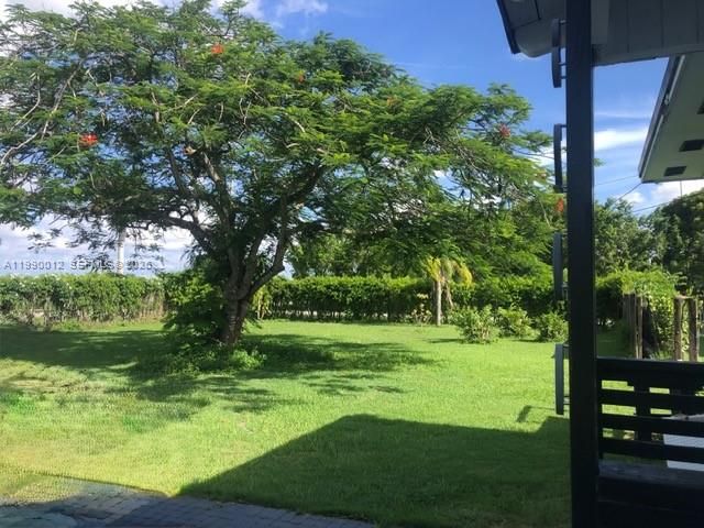 18200 SW 262nd St, Homestead, FL 33031