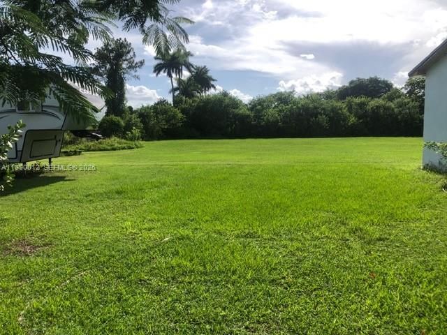 18200 SW 262nd St, Homestead, FL 33031