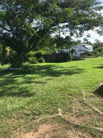 18200 SW 262nd St, Homestead, FL 33031