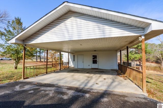 9721 US Hwy 68 E, Benton, KY 42025