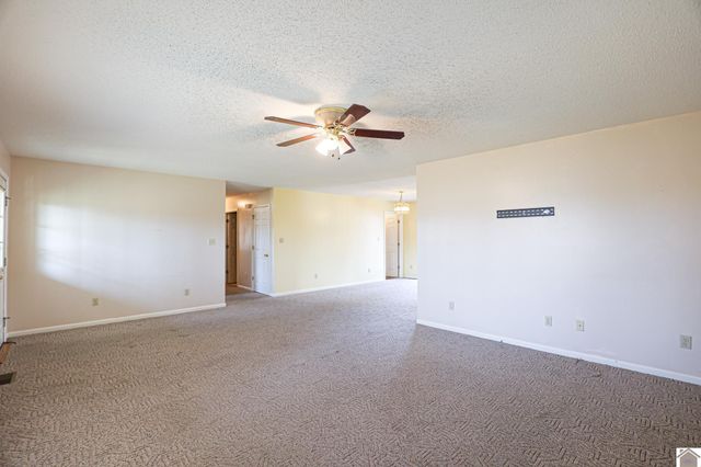 9721 US Hwy 68 E, Benton, KY 42025