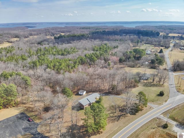 9721 US Hwy 68 E, Benton, KY 42025