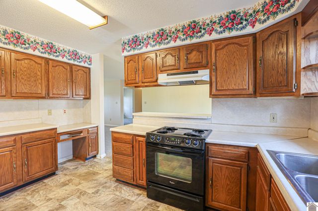 9721 US Hwy 68 E, Benton, KY 42025