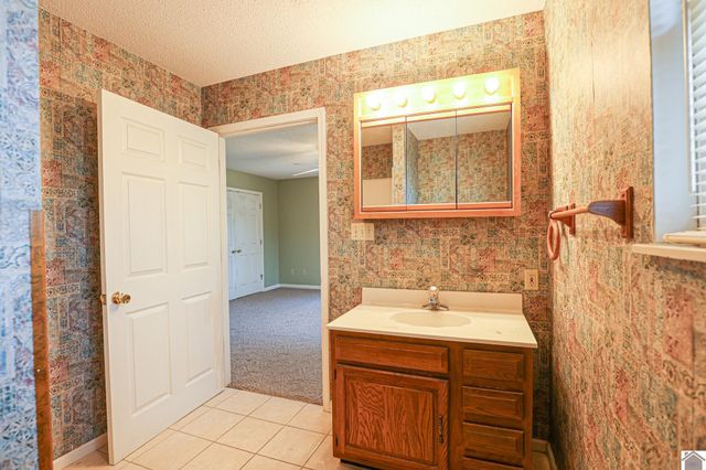 9721 US Hwy 68 E, Benton, KY 42025