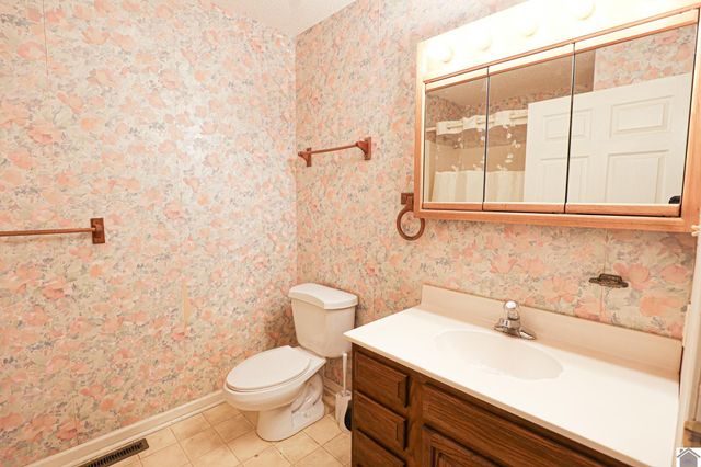 9721 US Hwy 68 E, Benton, KY 42025