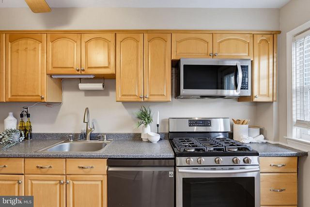 332 SMALL CT, Baltimore, MD 21228