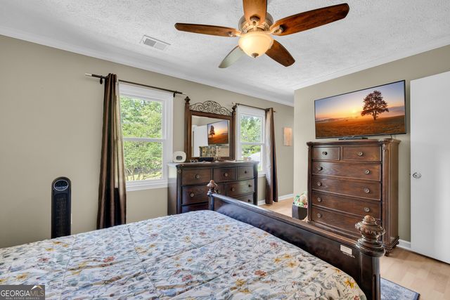 213 Hidden Lakes Drive, Toccoa, GA 30577