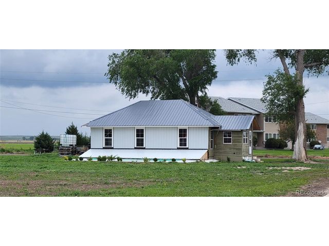 420 E 2nd St, Julesburg, CO 80737