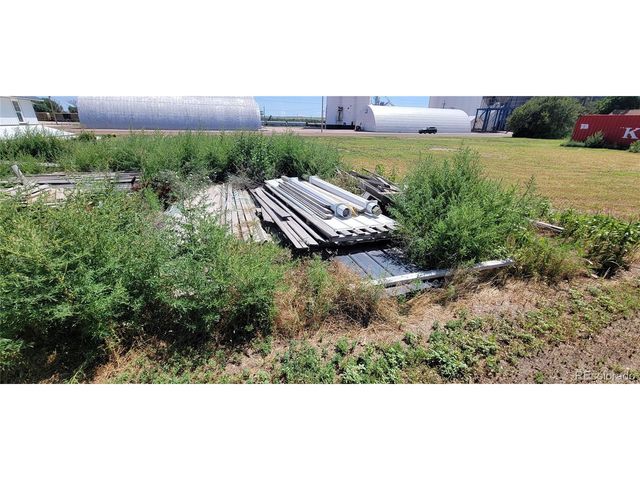 420 E 2nd St, Julesburg, CO 80737