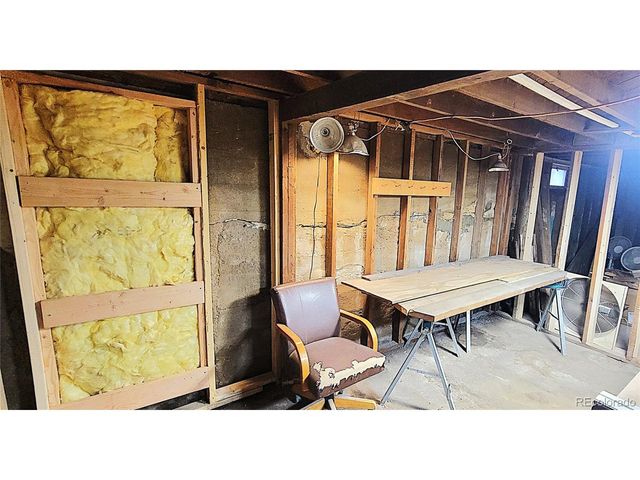 420 E 2nd St, Julesburg, CO 80737