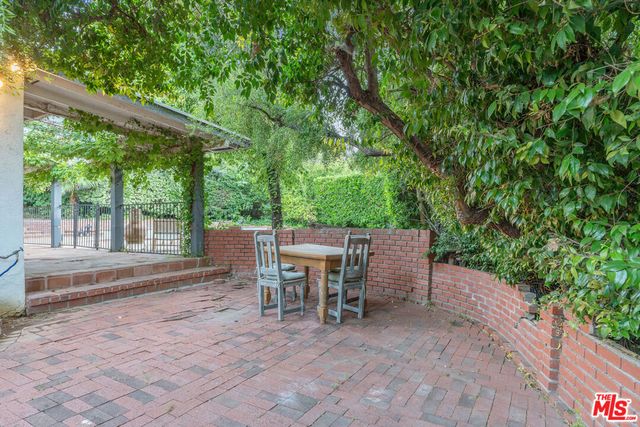 4835 Corbin Avenue, Tarzana, CA 91356