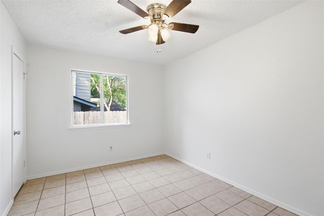 2412 Burleson CT A, Austin, TX 78741
