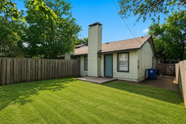 2412 Burleson CT A, Austin, TX 78741