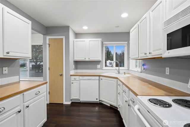 10807 Tucannon Court, Yelm, WA 98597