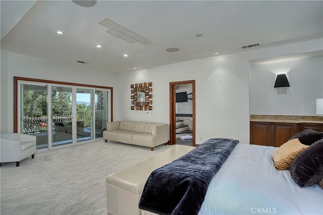 4760 Corbin Avenue, Tarzana, CA 91356