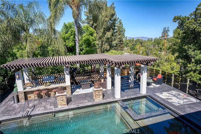 4760 Corbin Avenue, Tarzana, CA 91356