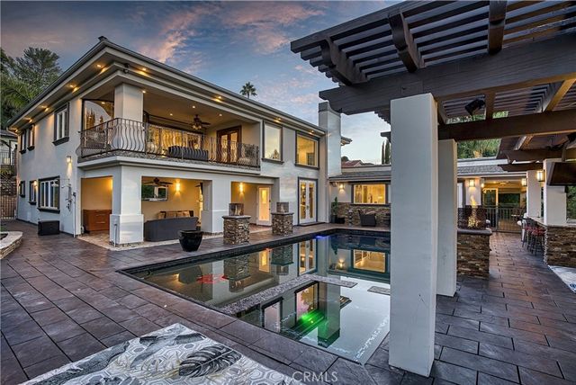 4760 Corbin Avenue, Tarzana, CA 91356