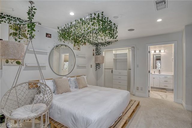 4760 Corbin Avenue, Tarzana, CA 91356