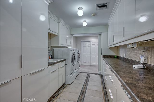 4760 Corbin Avenue, Tarzana, CA 91356