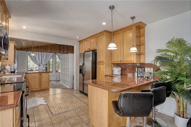 4760 Corbin Avenue, Tarzana, CA 91356