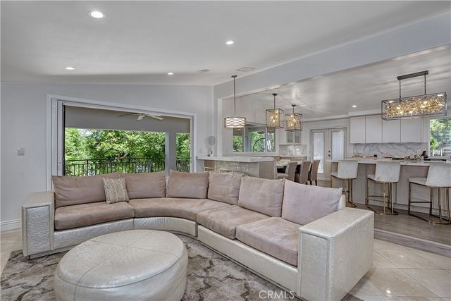 4760 Corbin Avenue, Tarzana, CA 91356