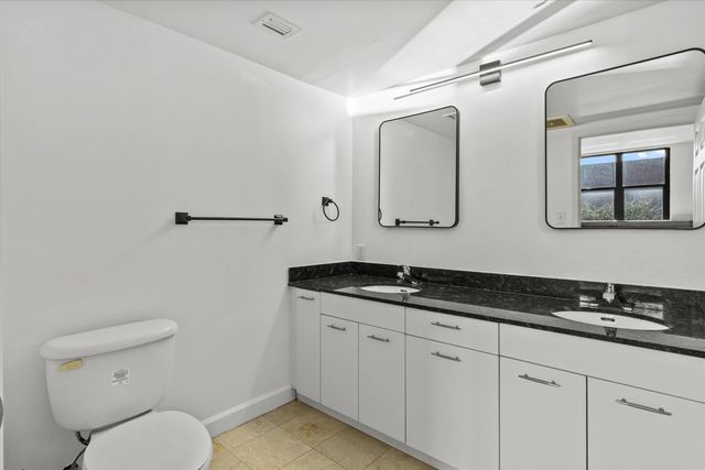 300 S Duval St Unit 602, Tallahassee, FL 32301