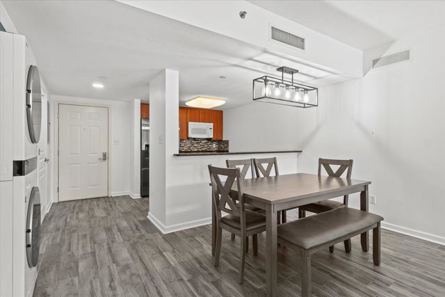 300 S Duval St Unit 602, Tallahassee, FL 32301