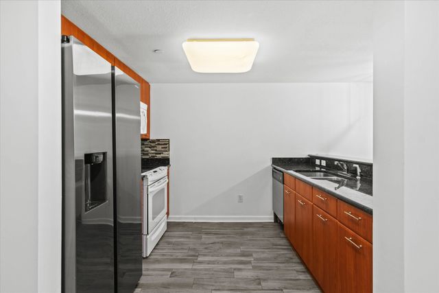 300 S Duval St Unit 602, Tallahassee, FL 32301