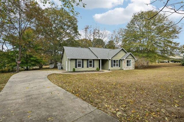 296 Mcintosh Trail, Sharpsburg, GA 30277