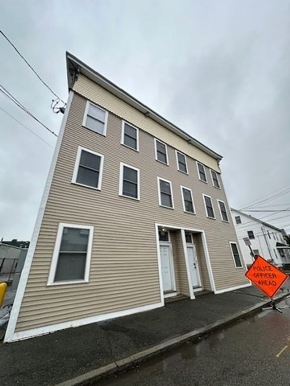 126 Felton St 2, Waltham, MA 02453