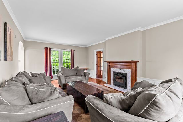 2735 Scott Street, Davenport, IA 50803