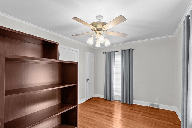 2735 Scott Street, Davenport, IA 50803