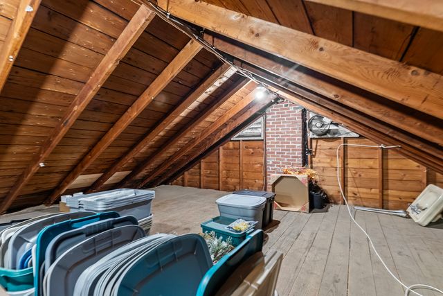 2735 Scott Street, Davenport, IA 50803