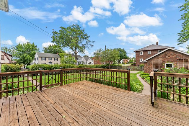 2735 Scott Street, Davenport, IA 50803