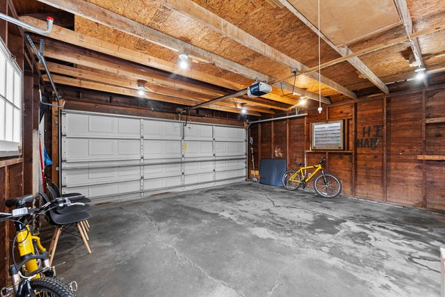 2735 Scott Street, Davenport, IA 50803