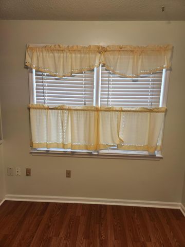7715 Ovaldale Drive, North Charleston, SC 29418