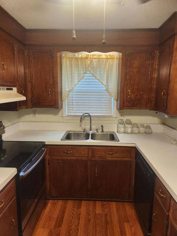 7715 Ovaldale Drive, North Charleston, SC 29418