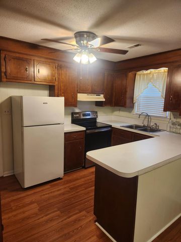 7715 Ovaldale Drive, North Charleston, SC 29418
